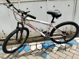 Sepeda MTB United Ukuran 26