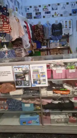 Dijual borongan rak toko dan isinya