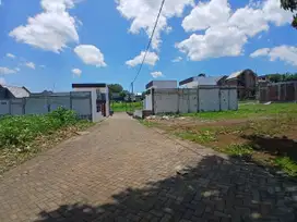 Tanah Tlogomas, dekat kampus UB, UIN, UMM. dekat cafe mahasiswa.