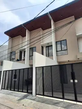 Rumah Baru di Semampir Dekat Raya MERR, Semolowaru, Nginden, Rungkut