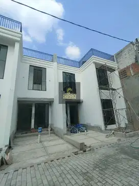 729 Hunian Classic 2,5 Lt + Rooftof Lokasi Strategis di Ciputat Timur