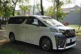 Toyota Vellfire 2.5 G Facelifted Option 2015