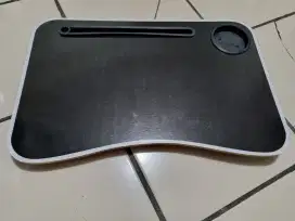Meja belajar lipat