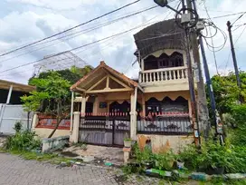 Turun Harga Rumah 2 Lantai Bagus Griya Kebraon Utara Surabaya