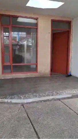 Dijual rumah/ tempat usaha jl Kecubung Raya karawaci Tangerang