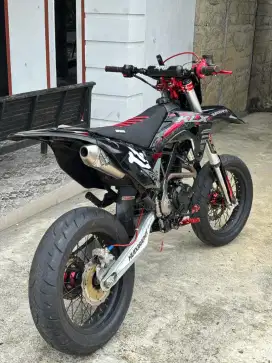 Supermoto Kawasaki Dtracker 150 full modif