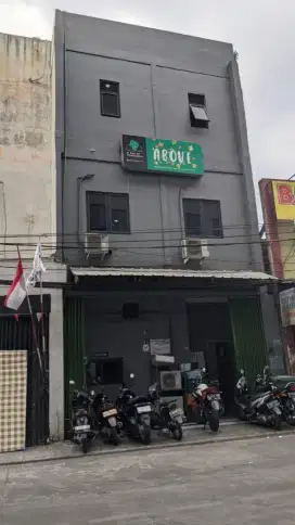 disewakan ruko 3 lantai..di jl.p.polim fatmawati