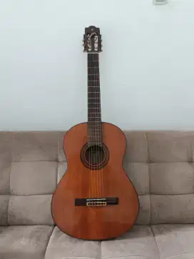 Gitar akustik klasik Nylon, YAMAHA G-225