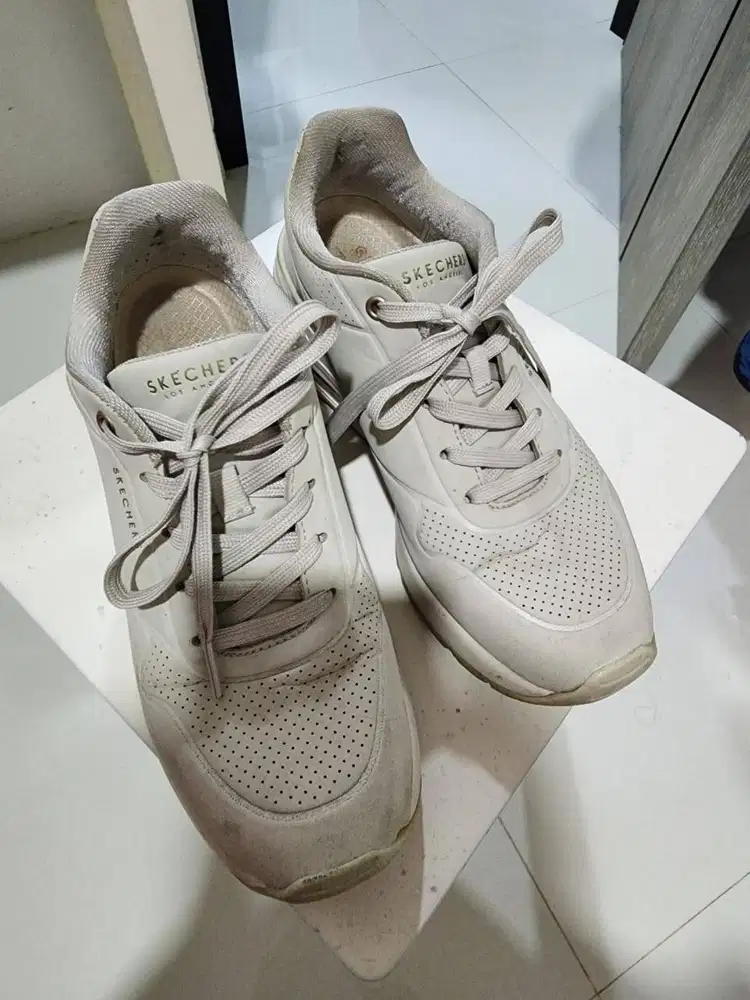 Sneakers Sepatu Skechers Wanita