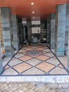 Lantai batu sikat carport