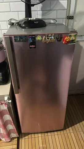 Kulkas Sharp Second Pink