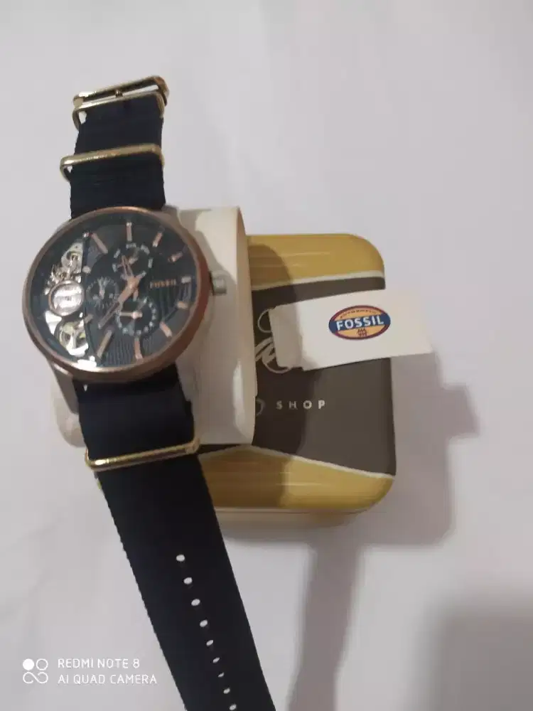 Dijual jam tangan pria merek fosil ori