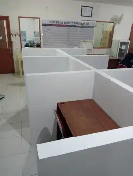 Partisi sekat ruangan