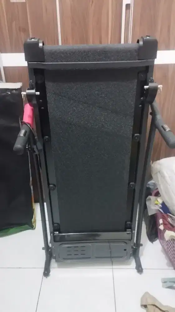 Jual treadmill baru dipakai 1 bln