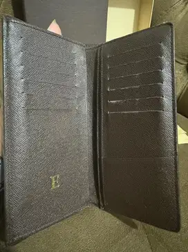 Dompet Louis Vuitton