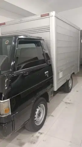 Driver Pick up Box Logistik Online