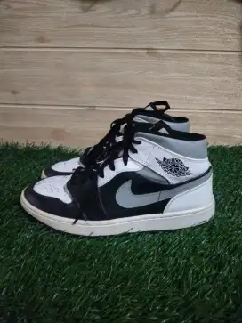 Nike AJ 1 Retro Mid White Shadow