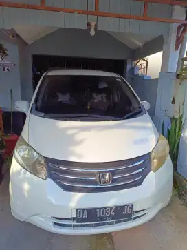 Honda Freed GB3 1.5 E AT 2010