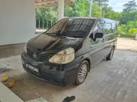 nissan serena ct 2010 AT