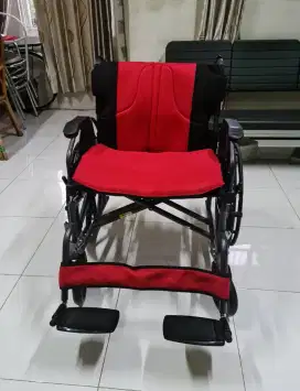 Kursi Roda Jumbo Merk AVICO