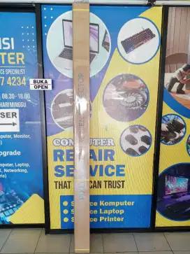 Layar Proyektor Motorize Screen Projector 70 with remote 172cmx172cm