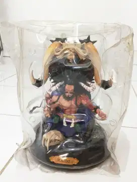 Mainan figure Kaido dari anime One Piece