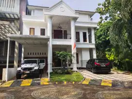 Dijual cepat Rumah mewah classic Dengan campuran kayu jati,kunci pswd