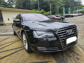 AUDI A8L HITAM (2012)