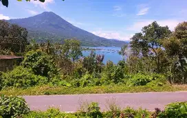 TANAH MURAH DI JALAN UTAMA DENGAN VIEW PANTAI ATAU DANAU RANAU