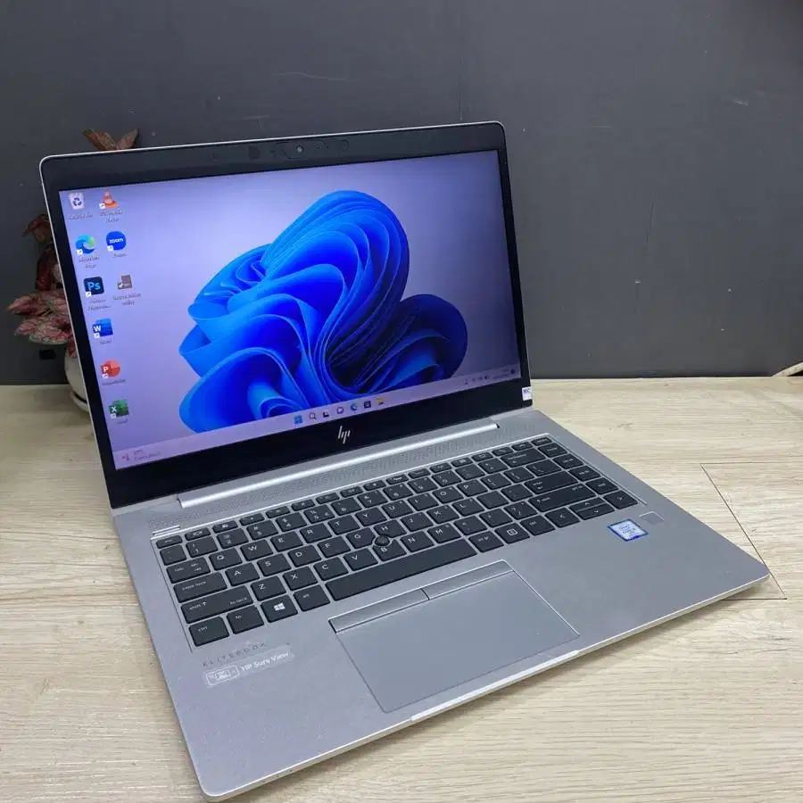 HP ELITEBOOK 840 G5 | CORE i5 GEN8 | Ram 16 SSD 256GB 14INCH D-SW