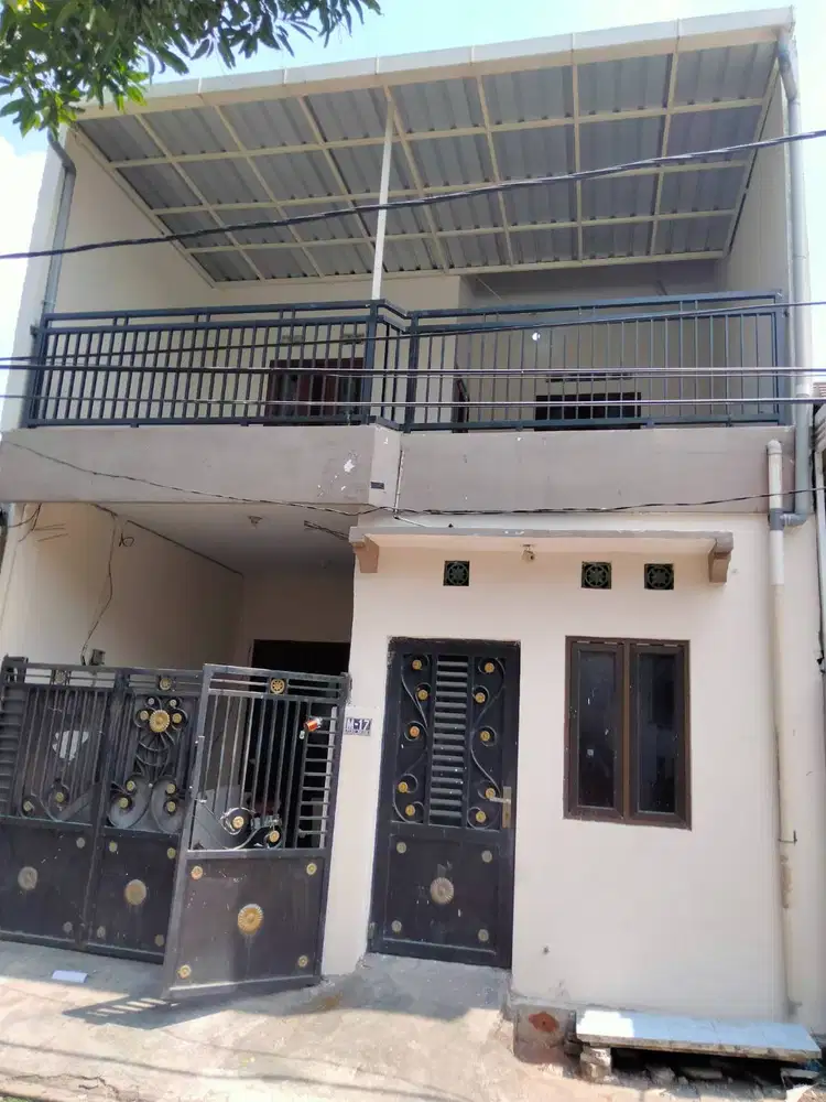 Rumah 2 lantai siap huni