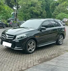[TDp 25 jt] Mercedez Benz GLE400 AMG Line AT CKD Black Met 2017