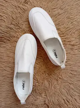 Sepatu Rubi Saylor Sneakers Original