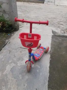 Skuter Musik Dan Lampu