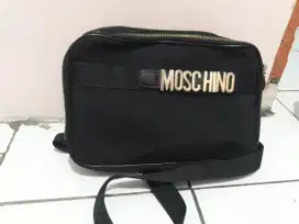 Tas Moschino second