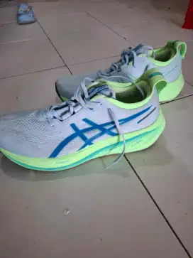 Sepatu Running Asics