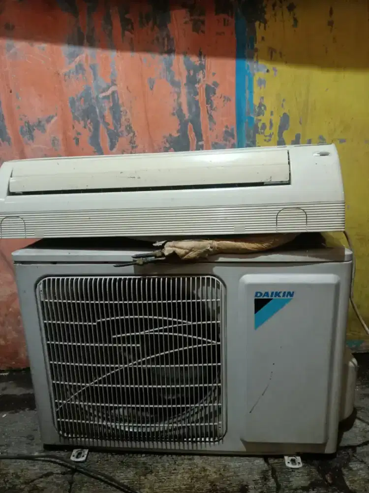 Yg mau jual ac silahkan siap jemput lokasi satuam atau borongan