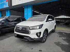 Toyota Innova 2.4 VENTURER Diesel AT Matic 2021