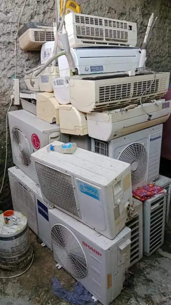 Yg mau jual ac silahkan siap jemput lokasi satuam atau borongan