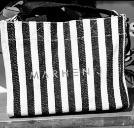 Tas Selempang Marten. J