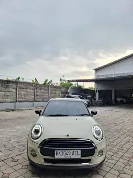 Mini cooper 2016 1.5 5 door matic. Km 29rb