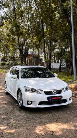 Lexus CT200H 2011