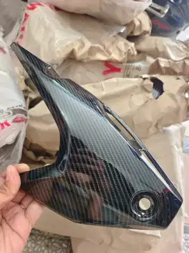 Tameng knalpot ori Honda Adv 160 carbon hitam