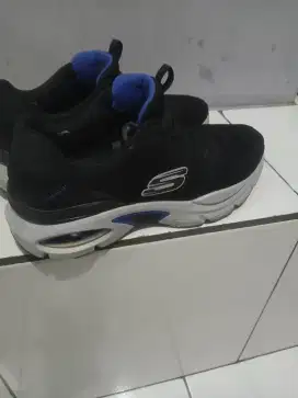 Skechers edisi mulus