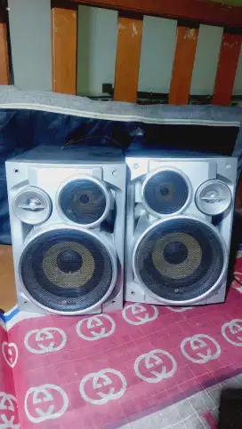 Sepasang Speaker pasif merk lg siap pakai