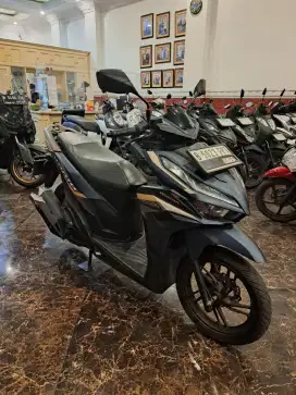 VARIO 125 CBS ISS SP CASH DAN KREDIT