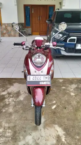 Bissmillah dijual motor Yamaha Fino premium 2017 istimewa