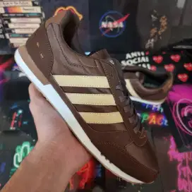 Sepatu Sneakers Casual Pria Adidas Brown Murah