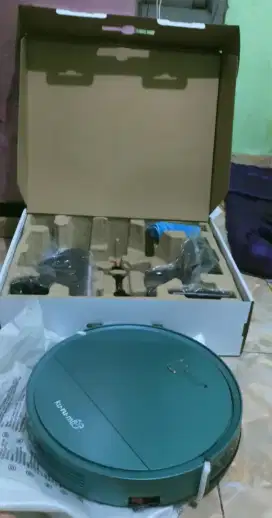 Vakum cleaner masih baru dijual karna keperluan buwat berobat