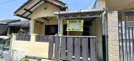 Dijaul Rumah di perumahan Nangeleng 2 kamar kota Sukabumi